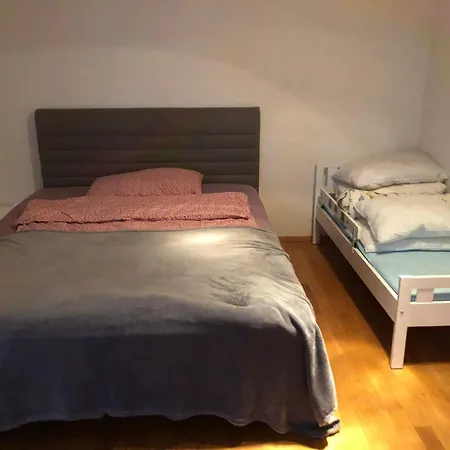 Apartmán Prostorný 3kk S Krásnou Terasou A Vnitřním Parkem *